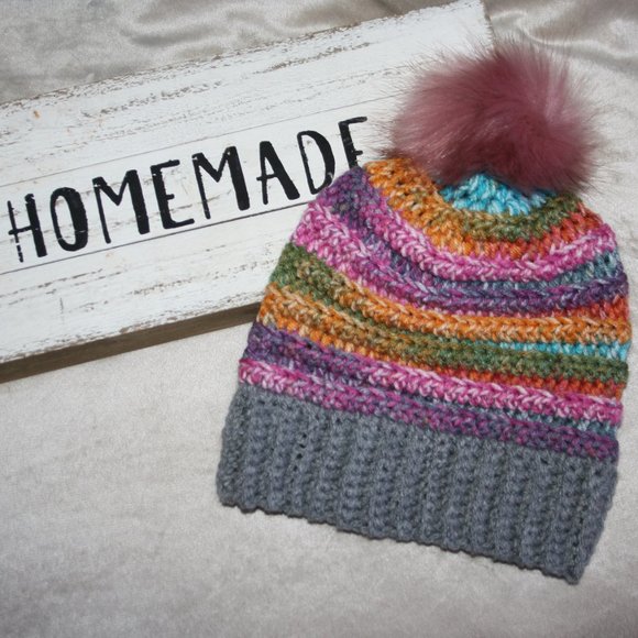 Colorful striped beanie with fur pom crocheted NEW